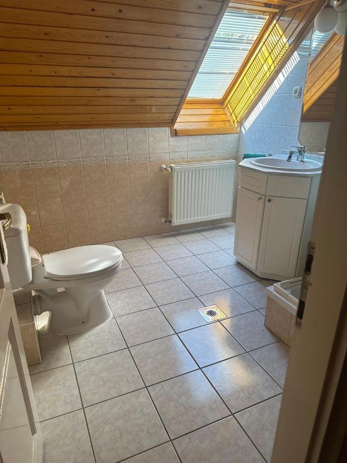 布达佩斯苹果酒店 Budapest Bagian luar foto