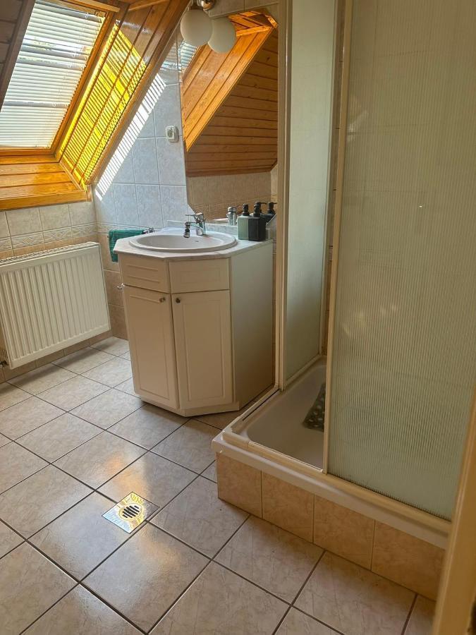 布达佩斯苹果酒店 Budapest Bagian luar foto